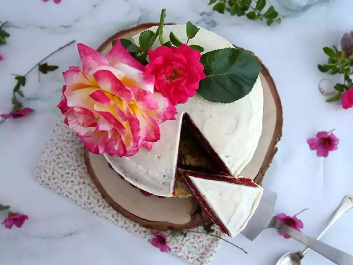 Red Velvet Cake – červený sametový dort - foto 2