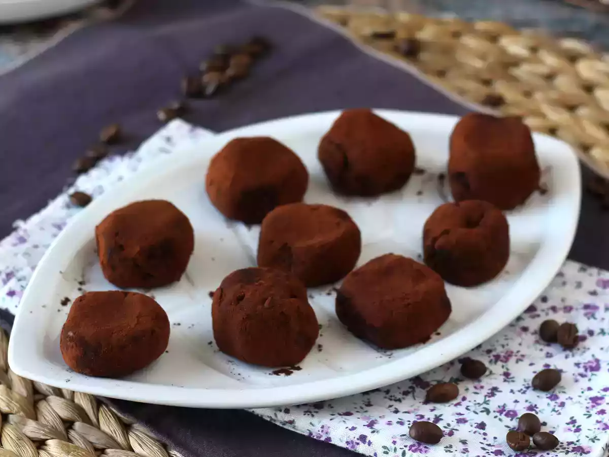 Rohlíky ve stylu Tiramisu, dokonalý italský dezert v mini porcích ke kávě! - foto 3