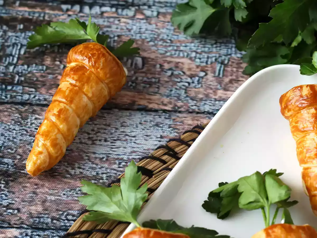 Roztomilé mrkvičky z listového těsta pro velikonoční aperitiv: kozí sýr a sušená rajčata - foto 6
