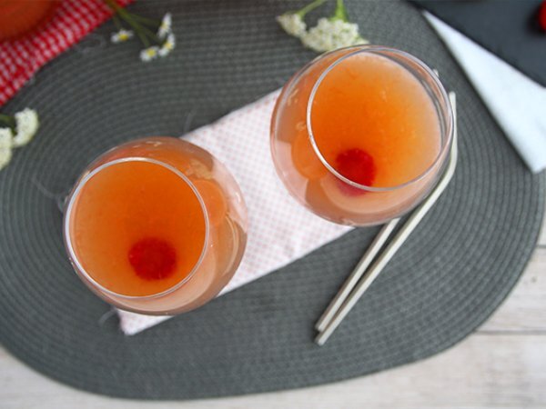 Růžová sangria s růžovým vínem - foto 3
