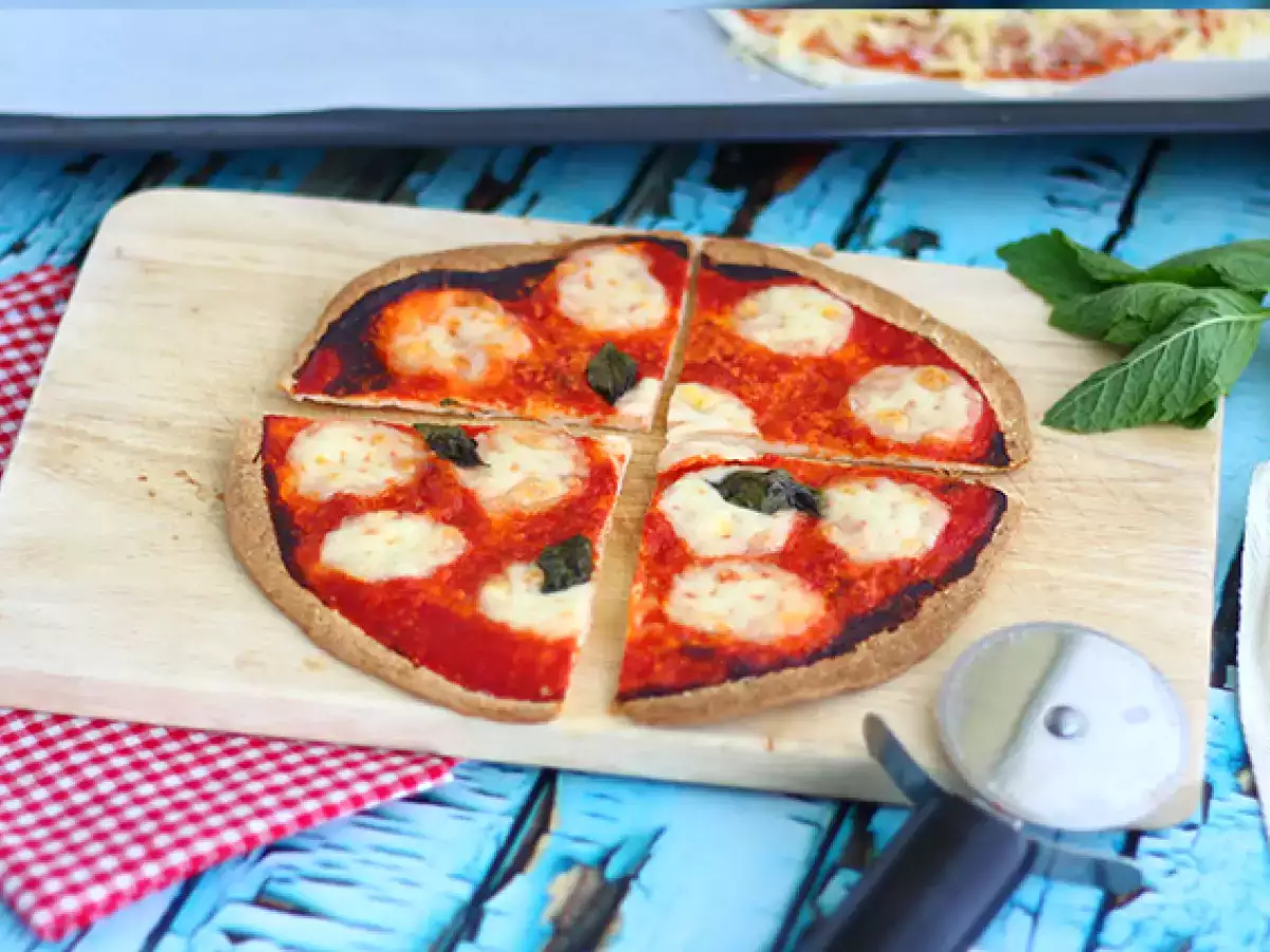 Rychlá pizza z tortilly - foto 3