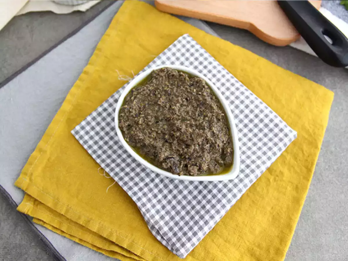 Rychlá tapenáda z černých oliv - foto 2