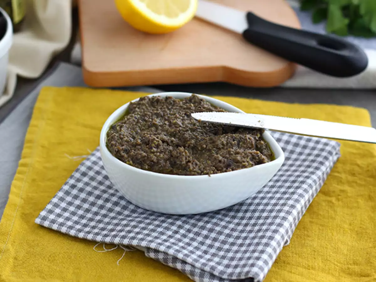 Rychlá tapenáda z černých oliv - foto 3