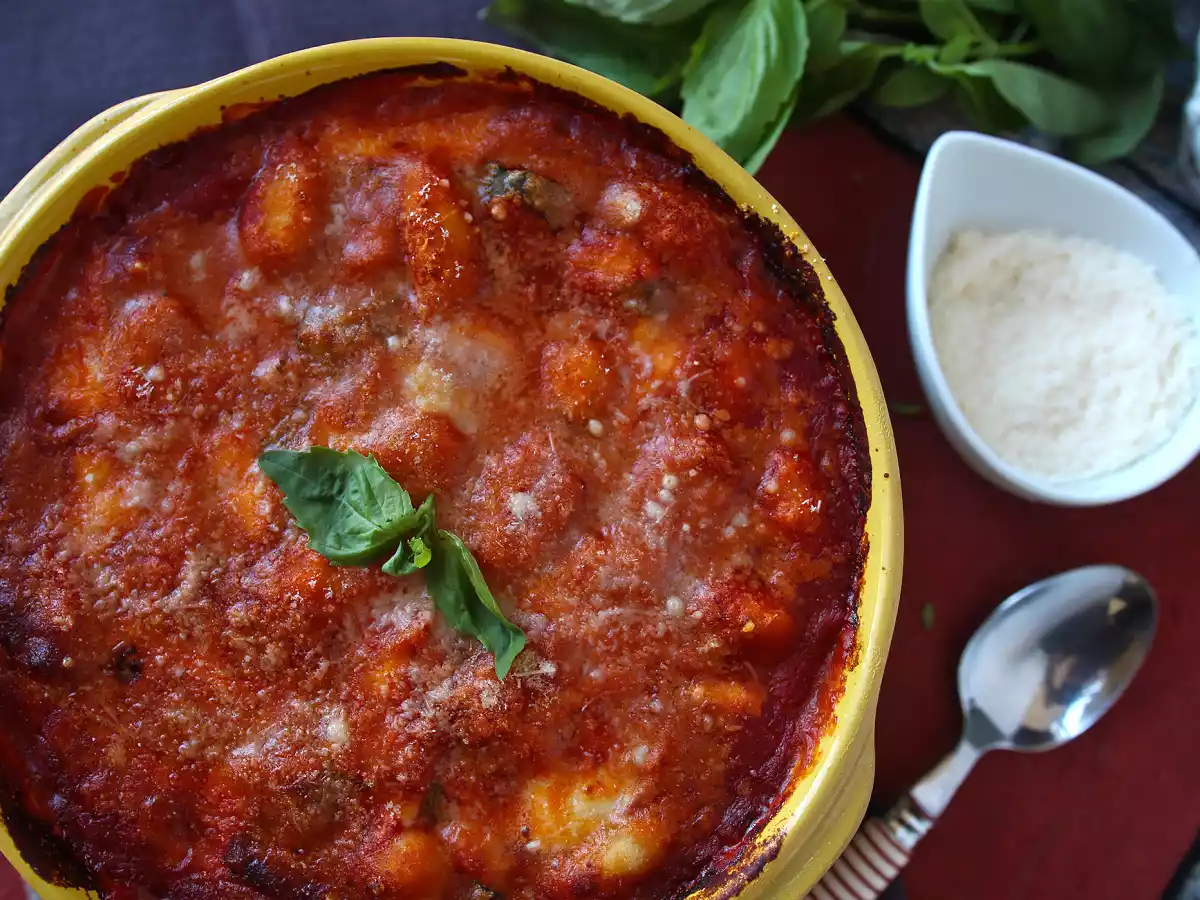 Rychlé a uklidňující gratinované noky s rajčaty a mozzarellou - gnocchi alla sorrentina v troubě - foto 5