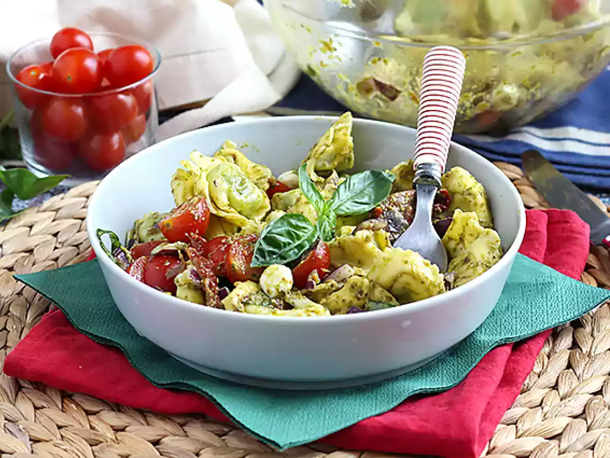 Salát z tortellini s pestem - foto 3
