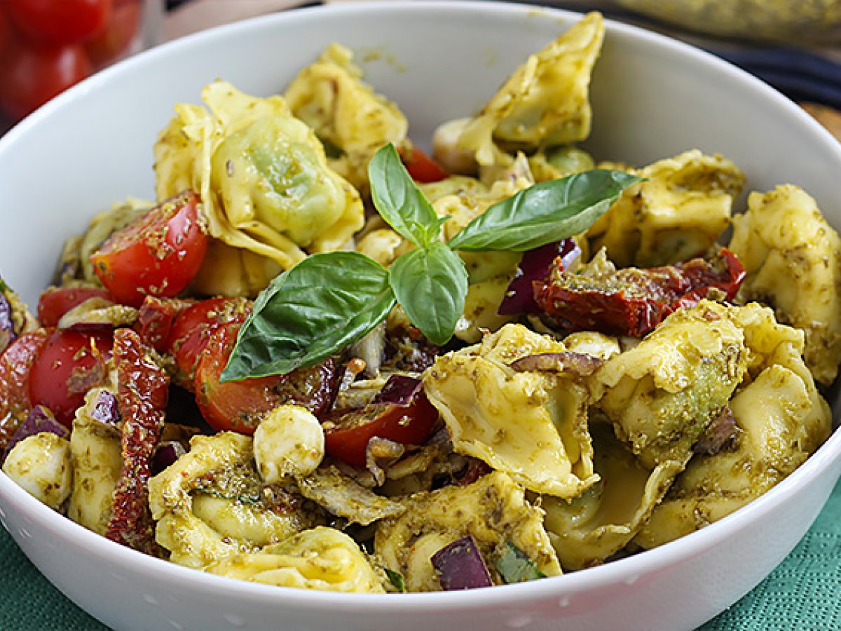 Salát z tortellini s pestem - foto 5