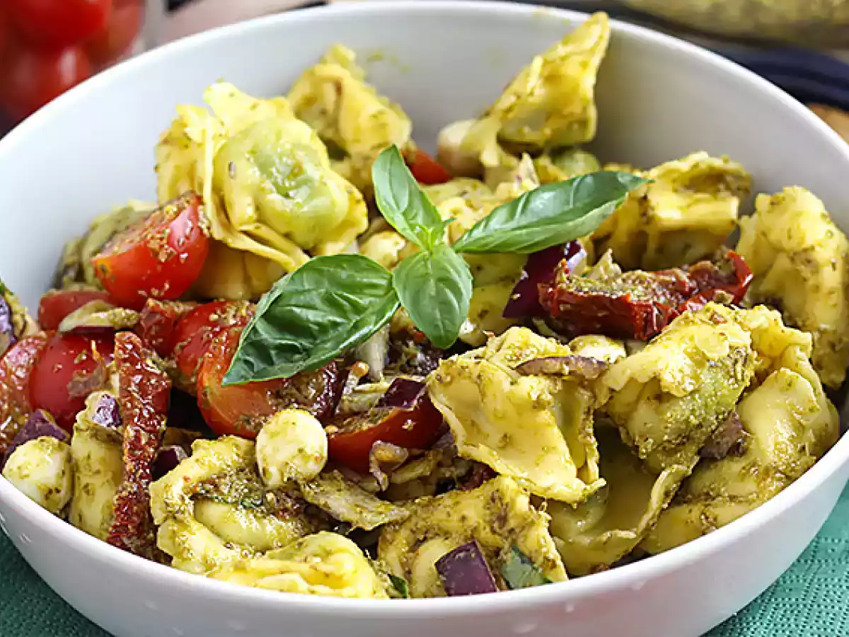 Salát z tortellini s pestem - foto 5