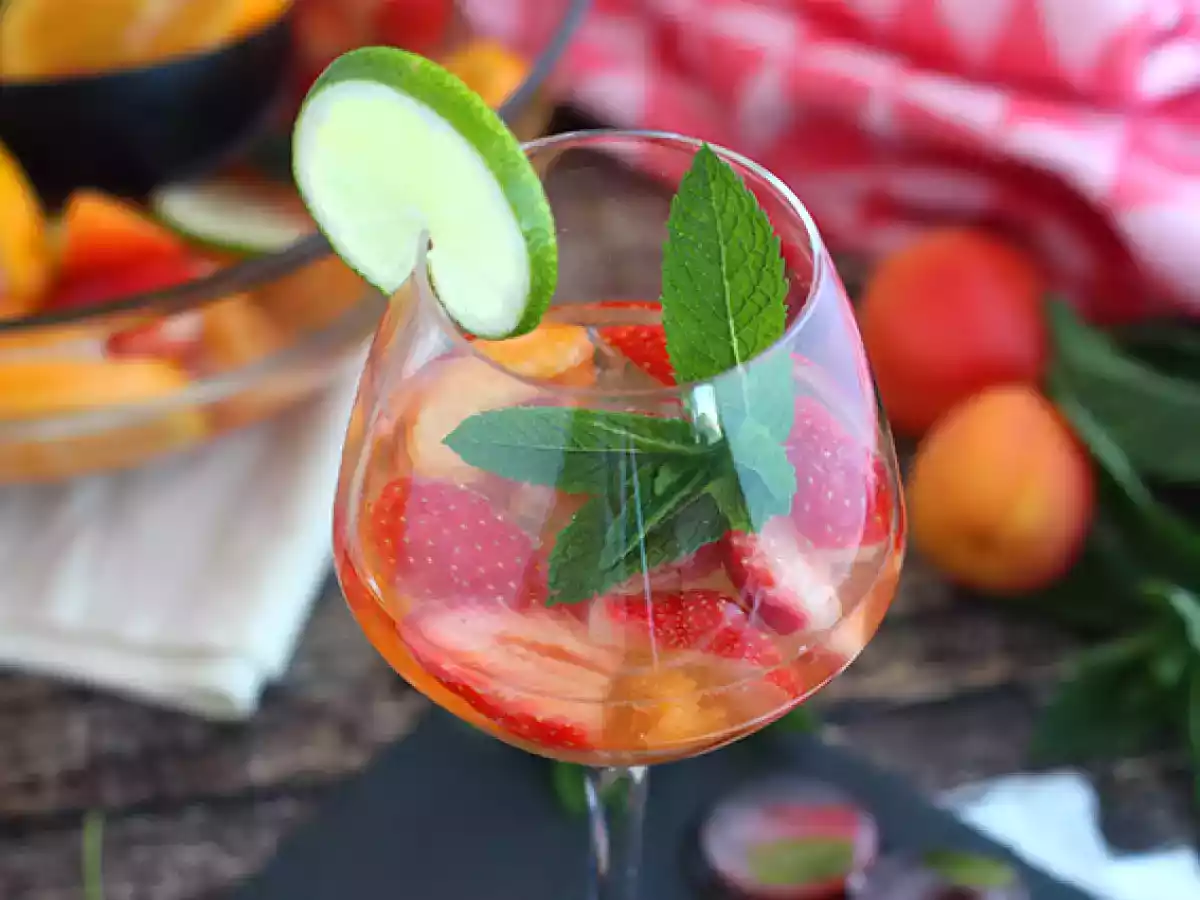 Sangria s bílým vínem - Bílá Sangria - foto 3