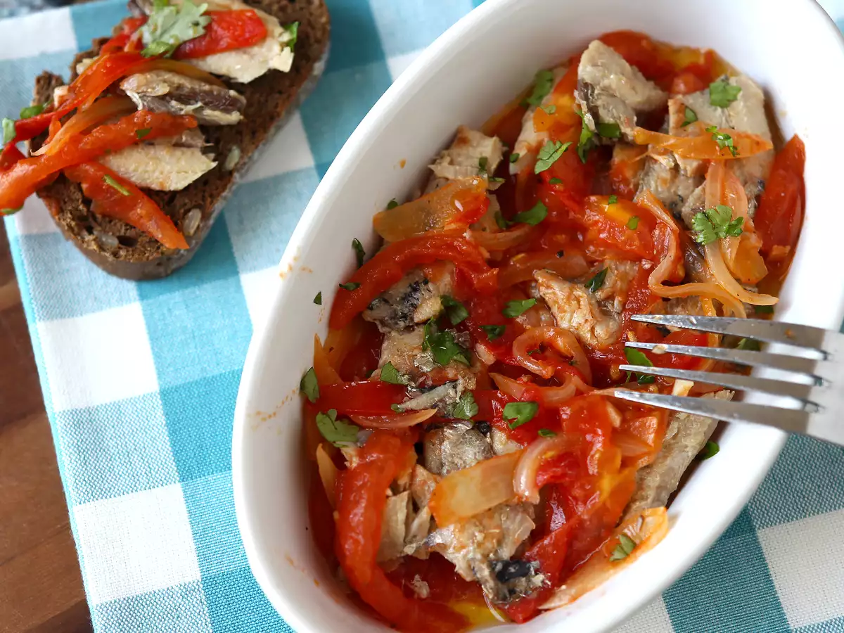 Sardinky z konzervy na způsob escabeche - foto 2