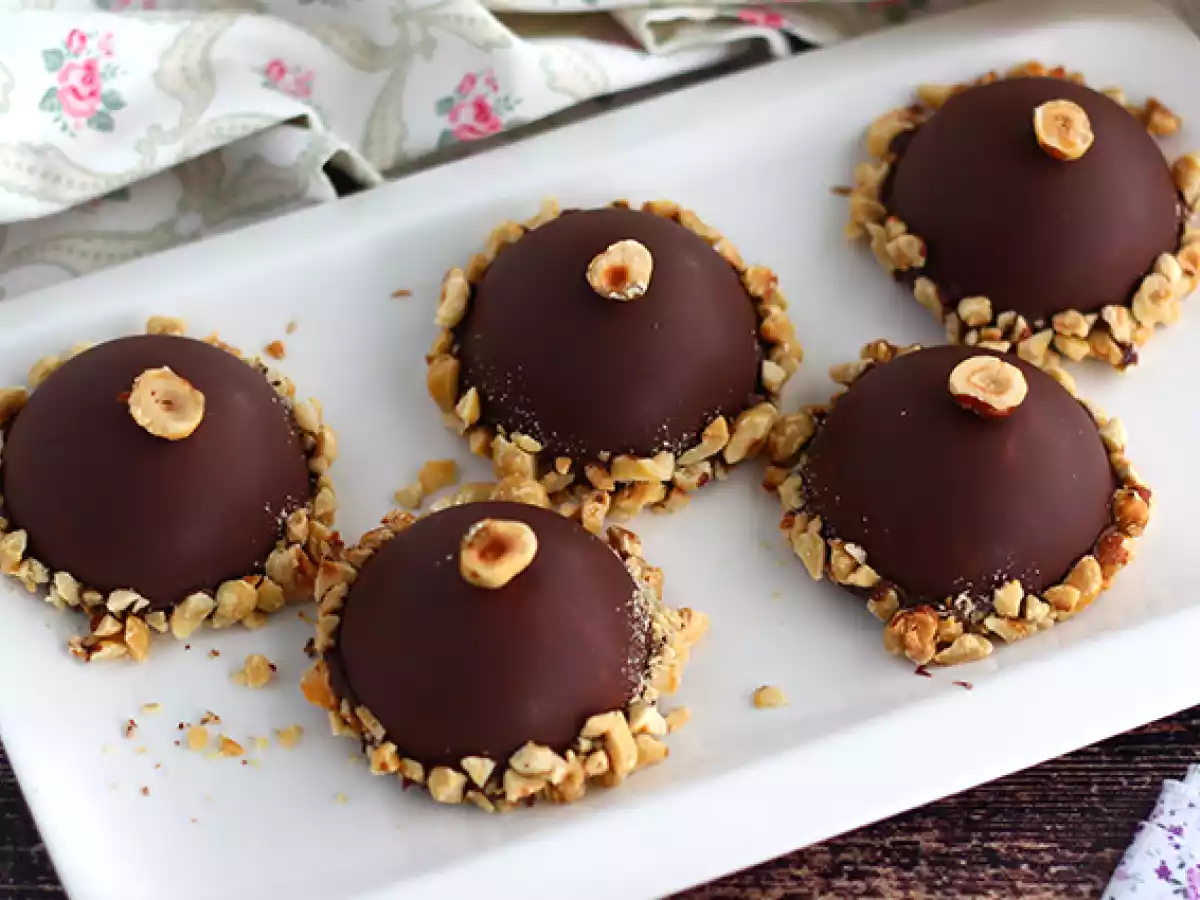 Skalní kopule ve stylu Ferrero Rocher - foto 2