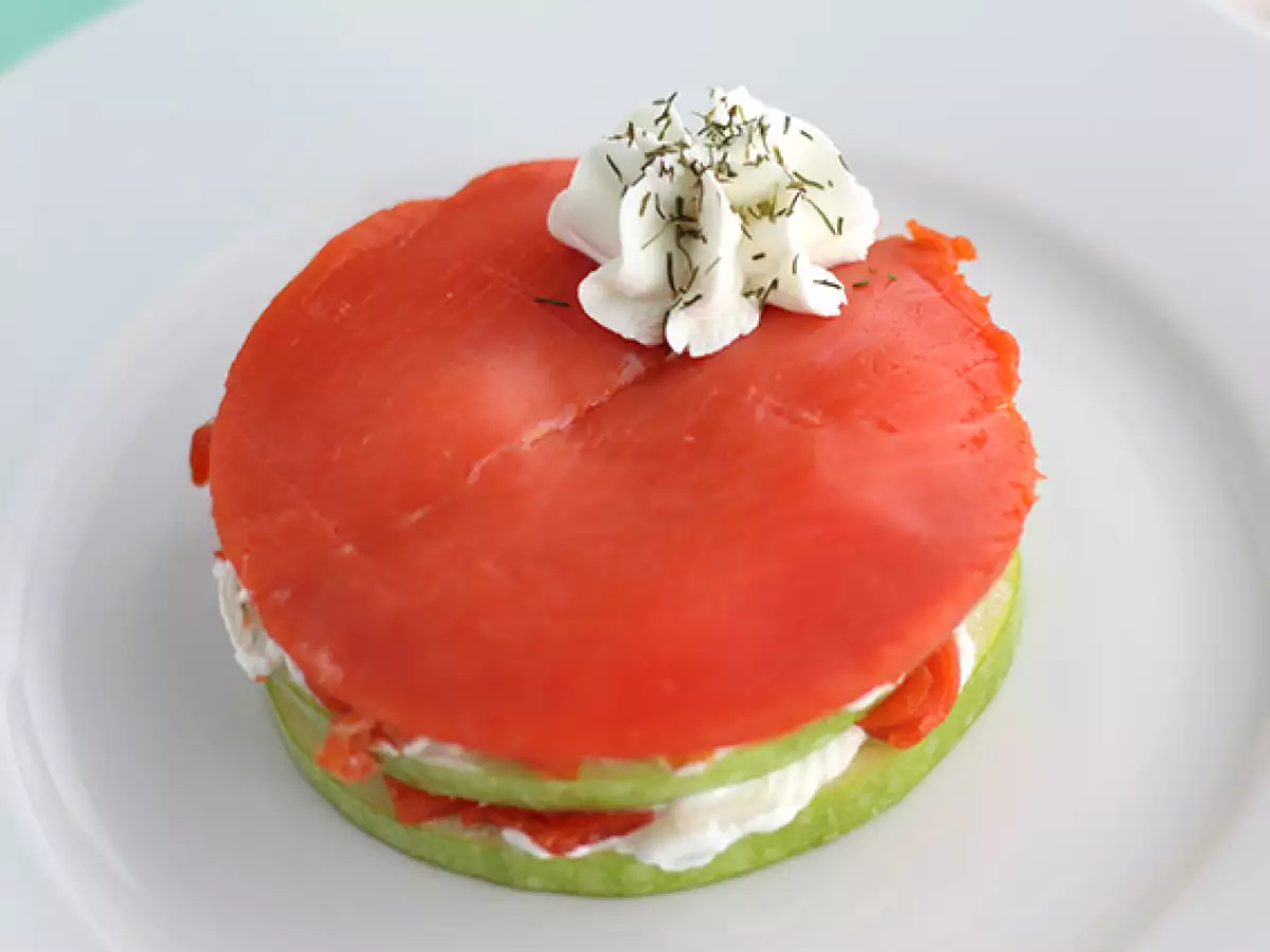 Slaný lososový mille-feuille se zeleným jablkem - foto 4