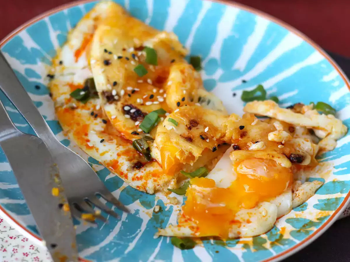 Smažená vejce s medem a mozzarellou, sladká, slaná a pikantní expresní snídaně! - foto 6