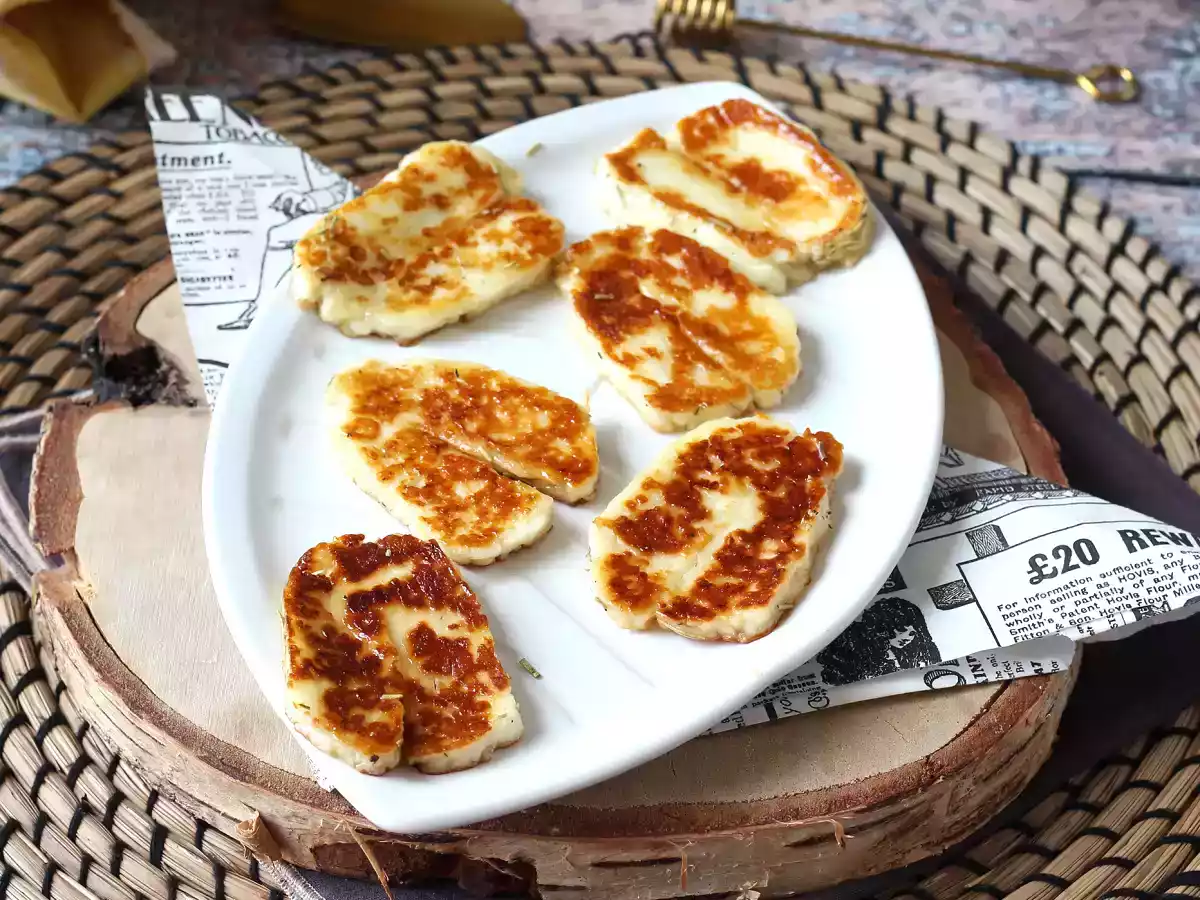 Smažené halloumi na sladkokyselo s medem a rozmarýnem - foto 3