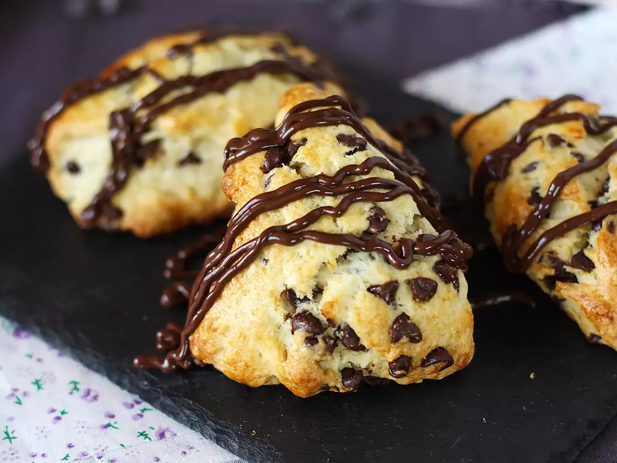Snadné a velmi vláčné čokoládové scones - foto 2