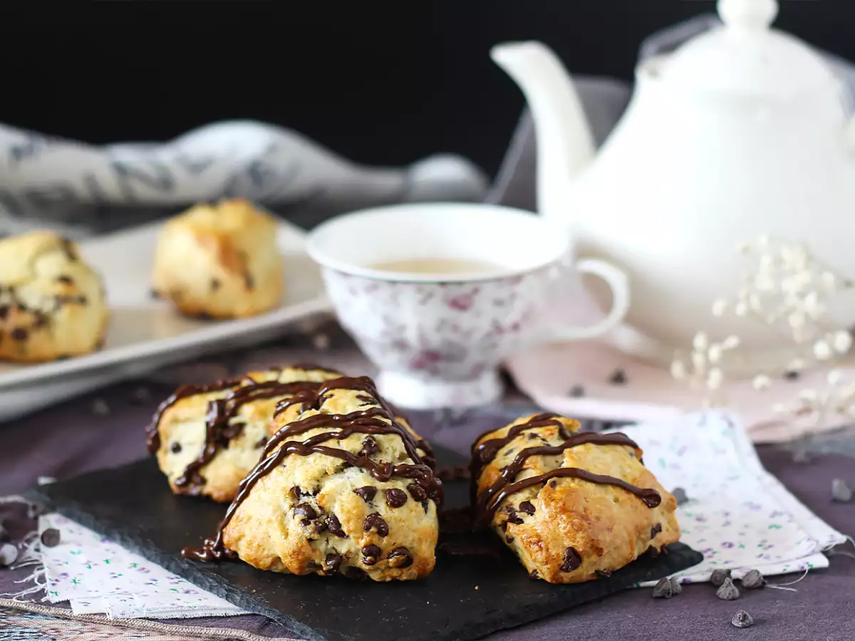 Snadné a velmi vláčné čokoládové scones - foto 4