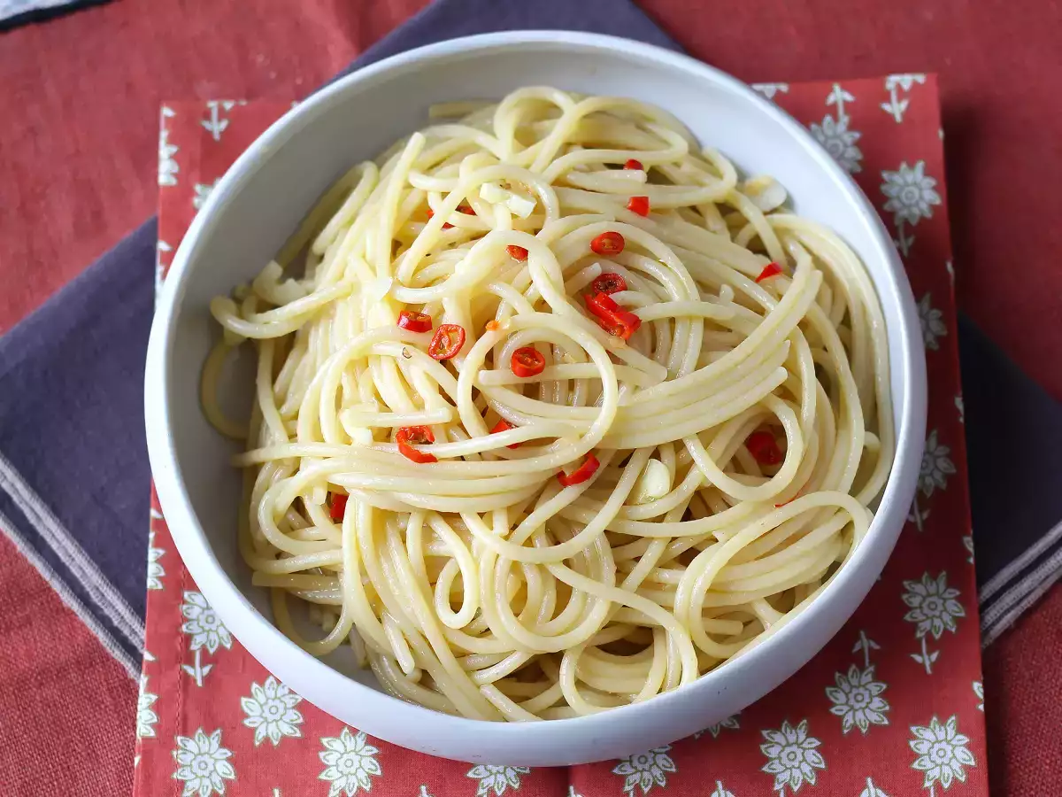 Špagety aglio, olio e peperoncino: tradiční italské jídlo na poslední chvíli - foto 3