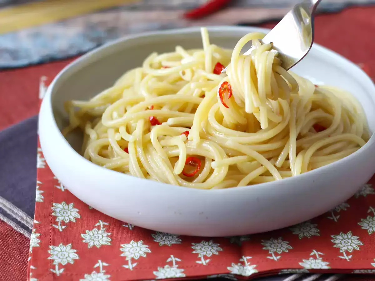 Špagety aglio, olio e peperoncino: tradiční italské jídlo na poslední chvíli - foto 4