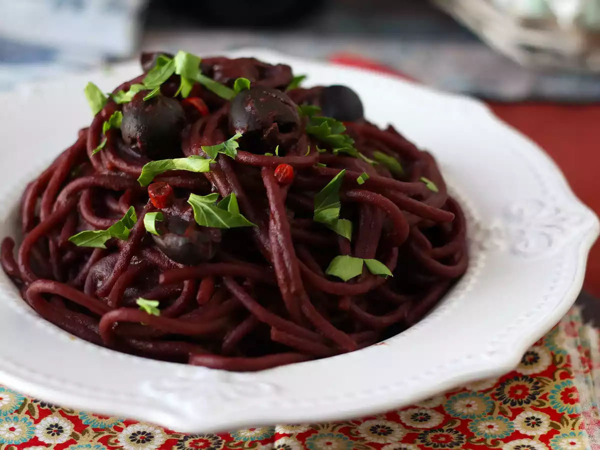 Spaghetti al fuoco di Bacco: těstoviny s červeným vínem, které přinášejí na stůl něco zvláštního - foto 3