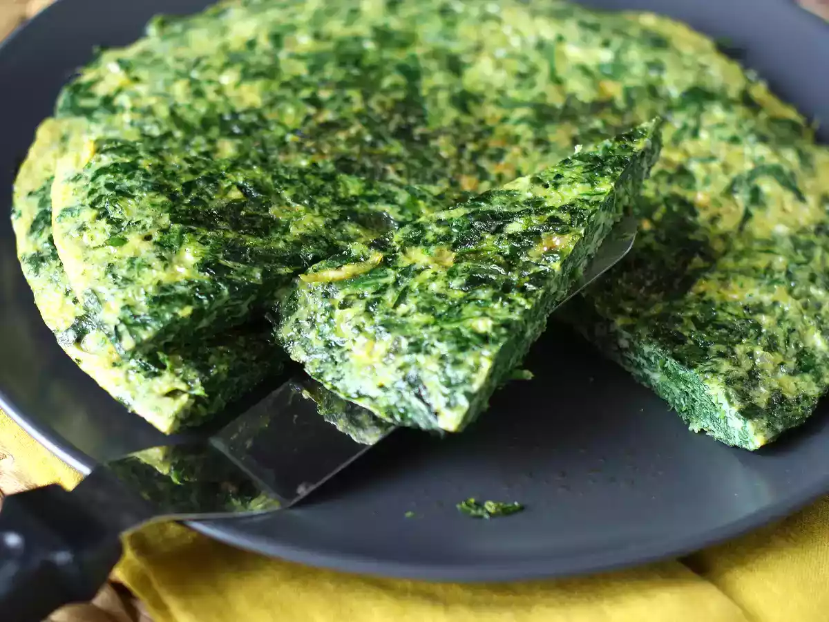 Špenátová omeleta, snadný a chutný vegetariánský hlavní chod - foto 4