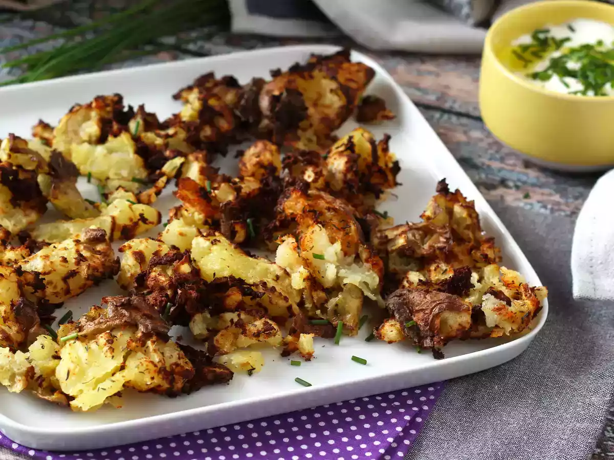 Šťouchané brambory v Air Fryer, ultra křupavá příloha!