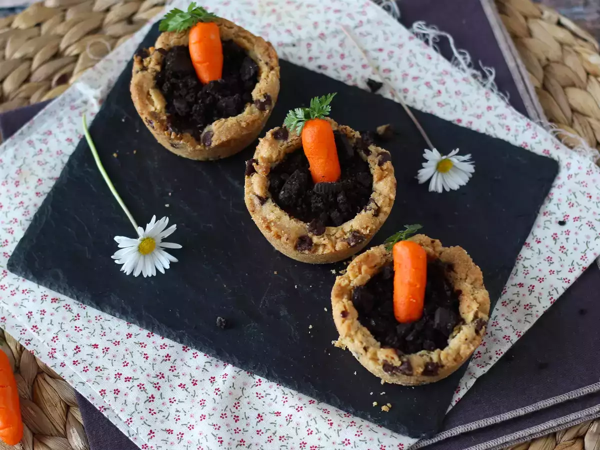 Sušenkové květináčky s čokoládovou ganache a marcipánovou mrkví - foto 5