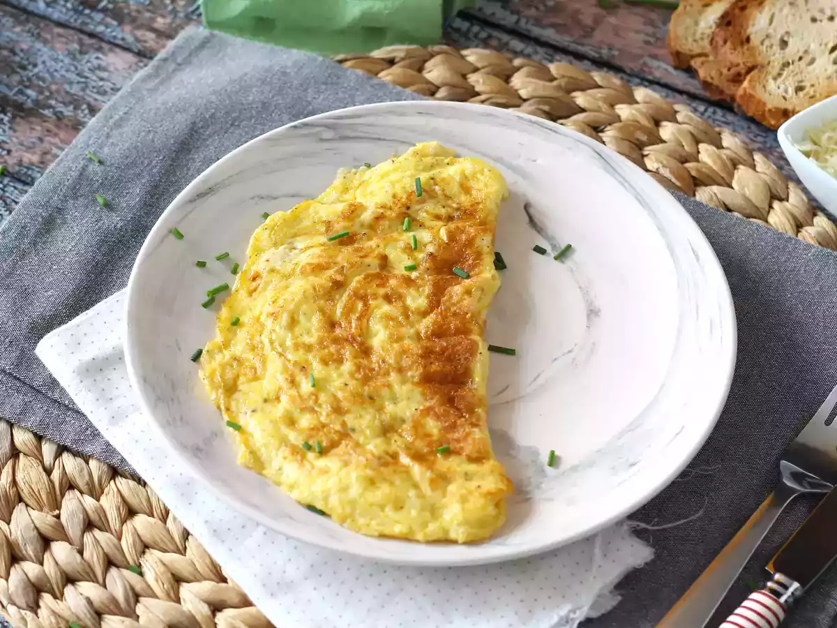 Sýrová omeleta: expresní recept připravený za 5 minut! - foto 2
