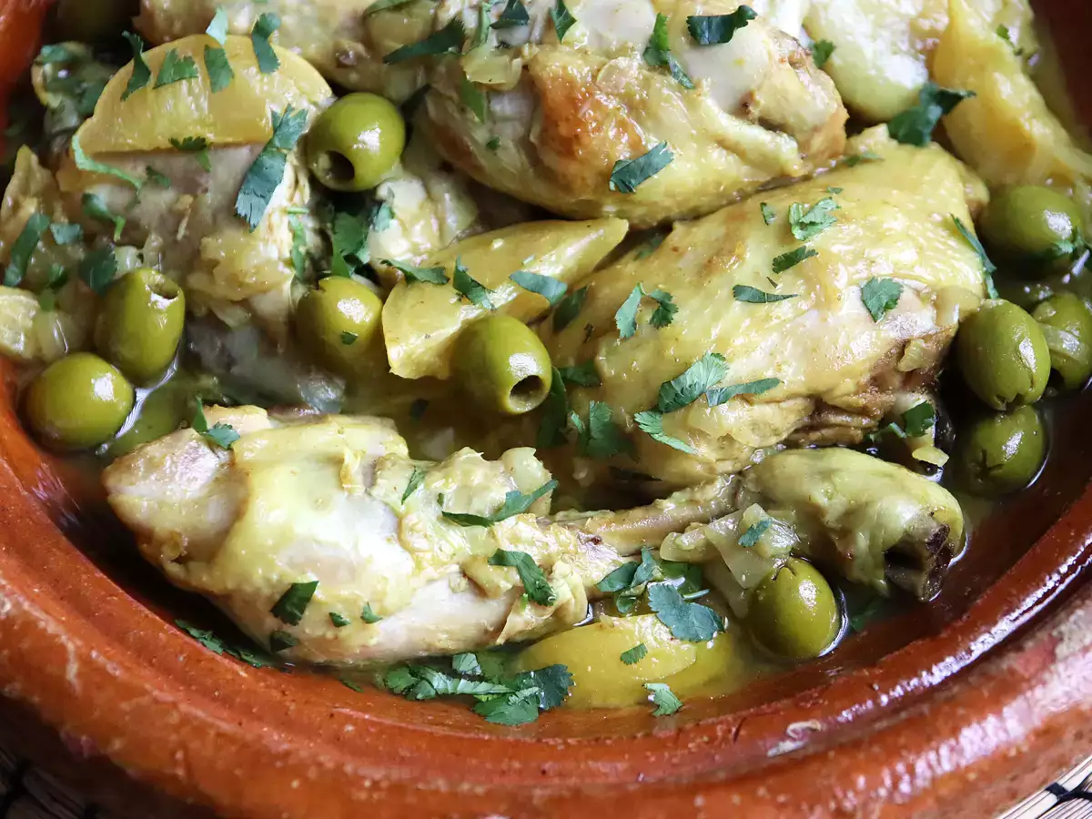 Tagine s kuřecím masem, citronem a olivami (velmi snadný recept!) - foto 2