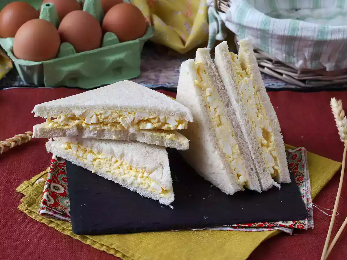 Tamago sando: slavný japonský vaječný sendvič, který najdete v konbini!