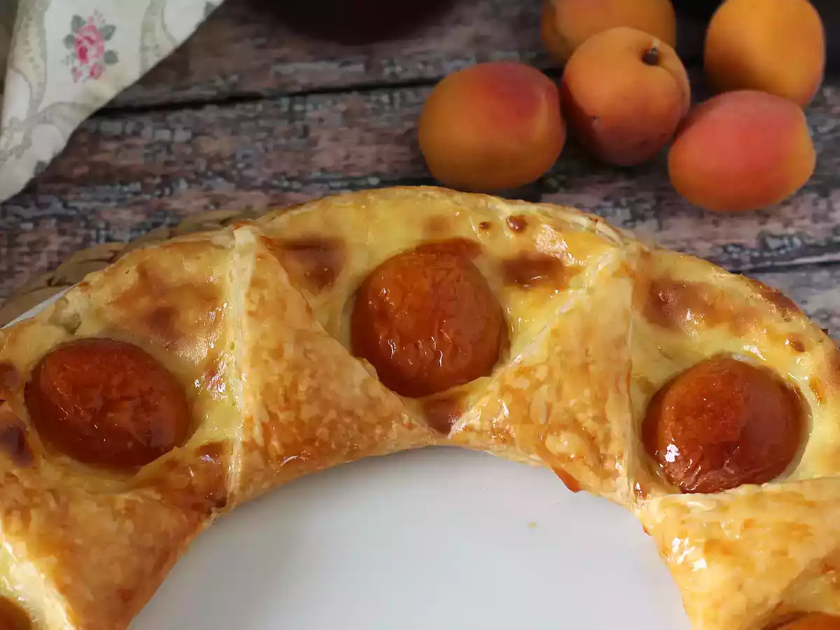 Tarte oranaise - Listové těsto, pudink a meruňky - foto 3
