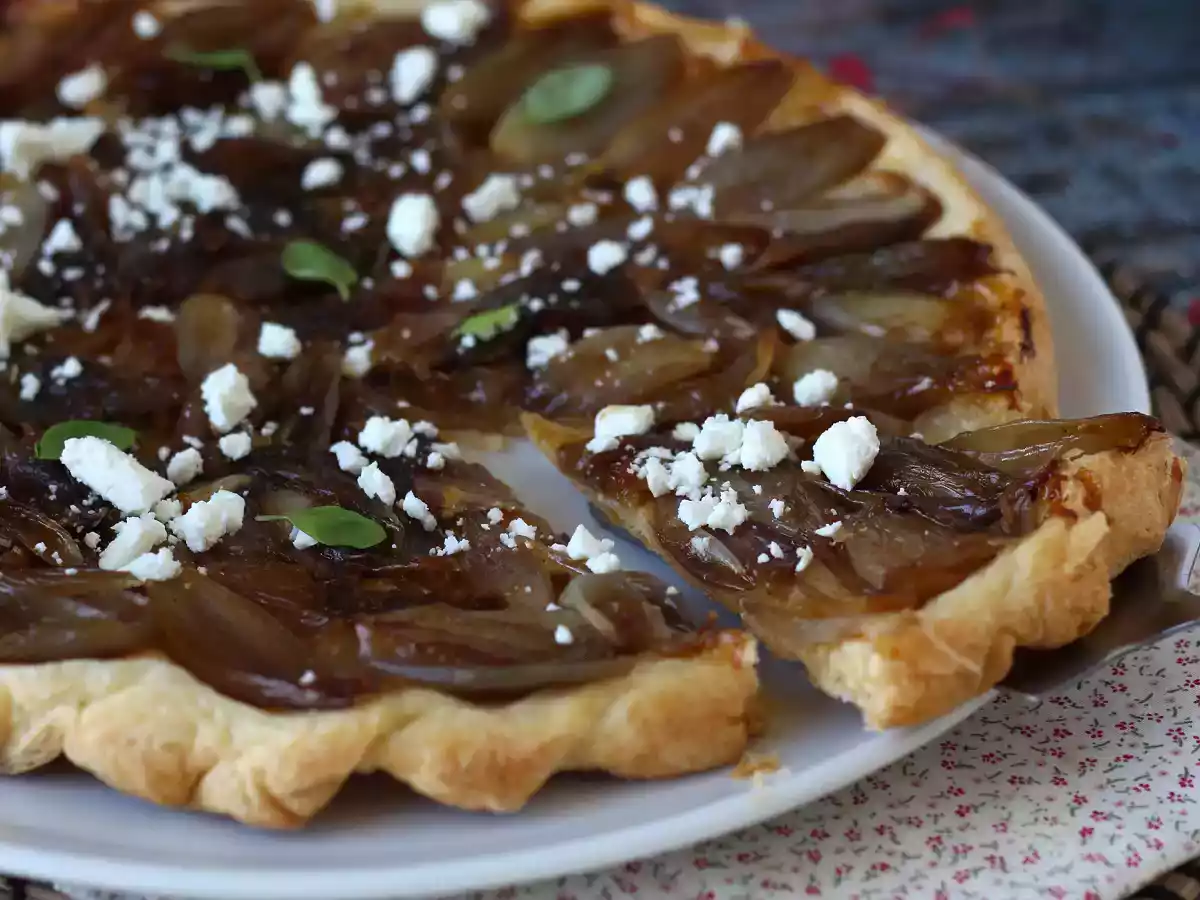 Tarte tatin se šalotkou a fetou, neodolatelná slaná verze! - foto 3