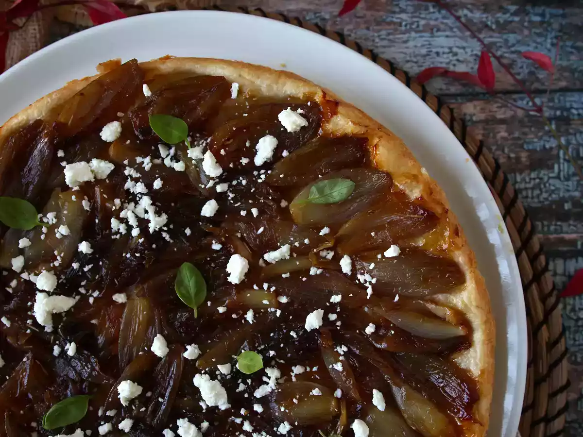 Tarte tatin se šalotkou a fetou, neodolatelná slaná verze! - foto 7