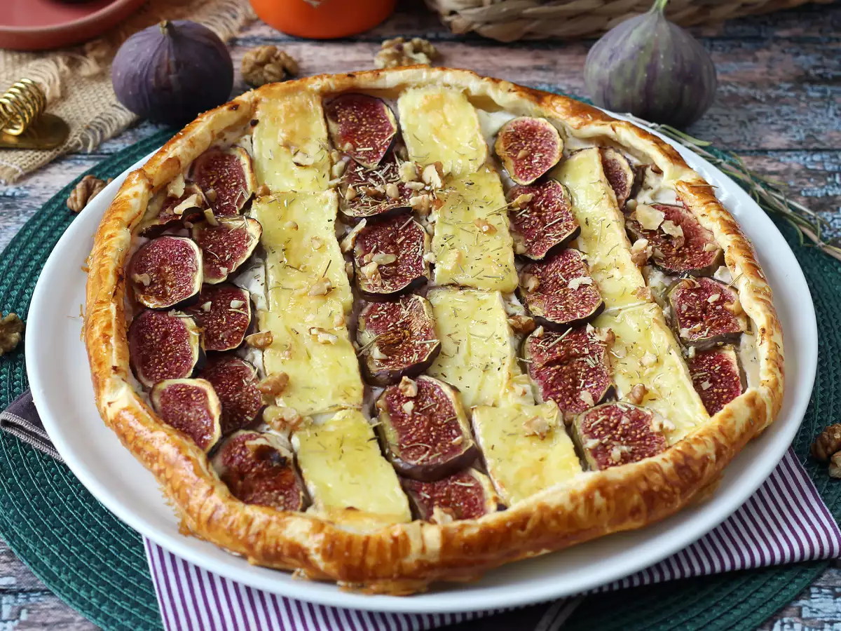 Tenký koláč s fíky, brie a vlašskými ořechy - foto 6