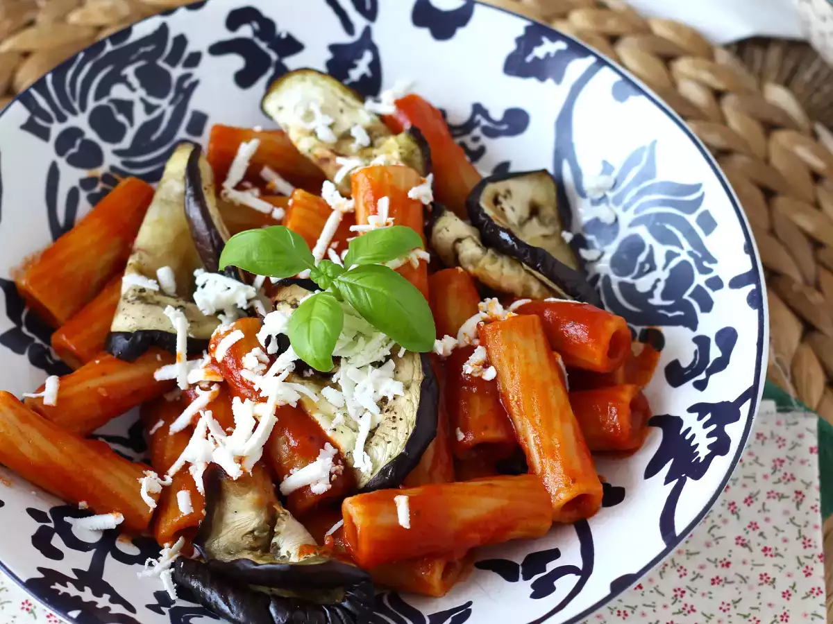 Těstoviny sicilské s lilkem, snadná a lehká verze - Pasta alla Norma - foto 7