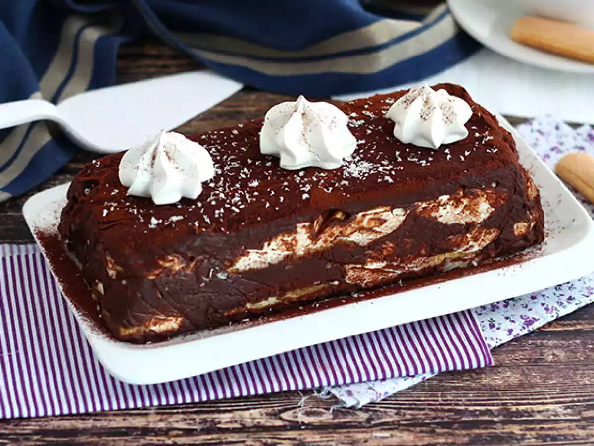 Tiramisu ve tvaru vánočního polena (návod krok za krokem)