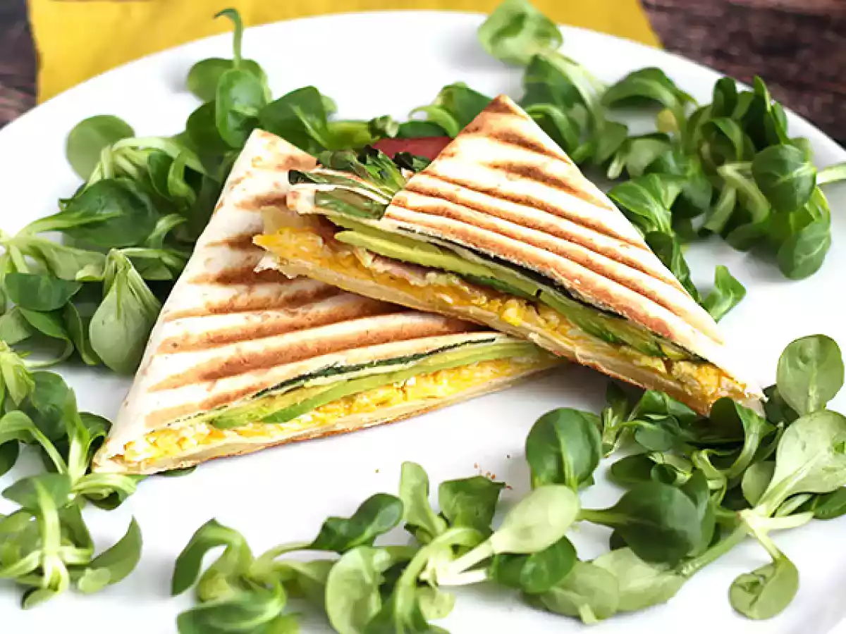 Toastový wrap ve stylu brunch - Tortilla Wrap Hack - foto 2