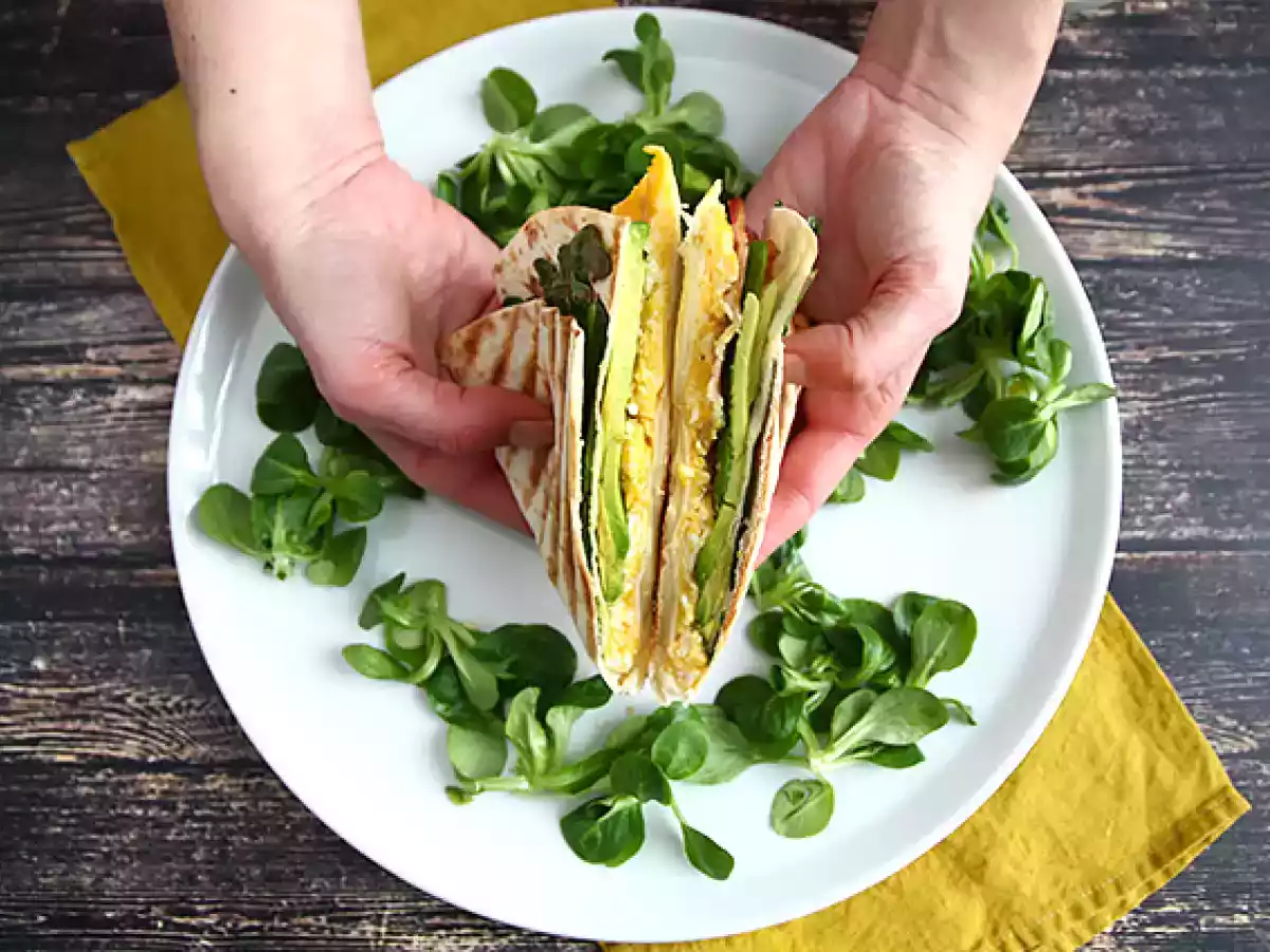 Toastový wrap ve stylu brunch - Tortilla Wrap Hack - foto 3