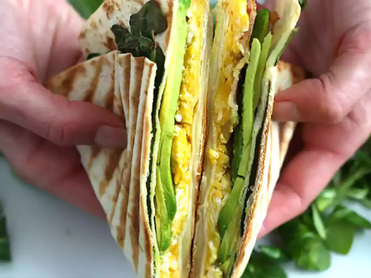 Toastový wrap ve stylu brunch - Tortilla Wrap Hack - foto 5
