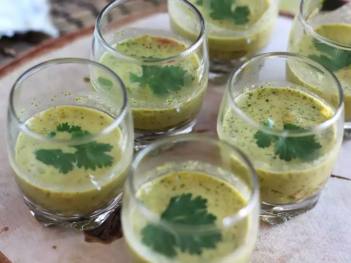 Ústřicové ceviche: leche de tigre a mučenka - foto 2