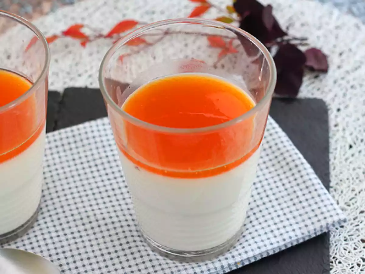 Vanilková panna cotta s meruňkovým coulis - foto 3