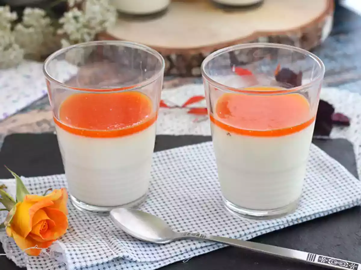 Vanilková panna cotta s meruňkovým coulis - foto 5