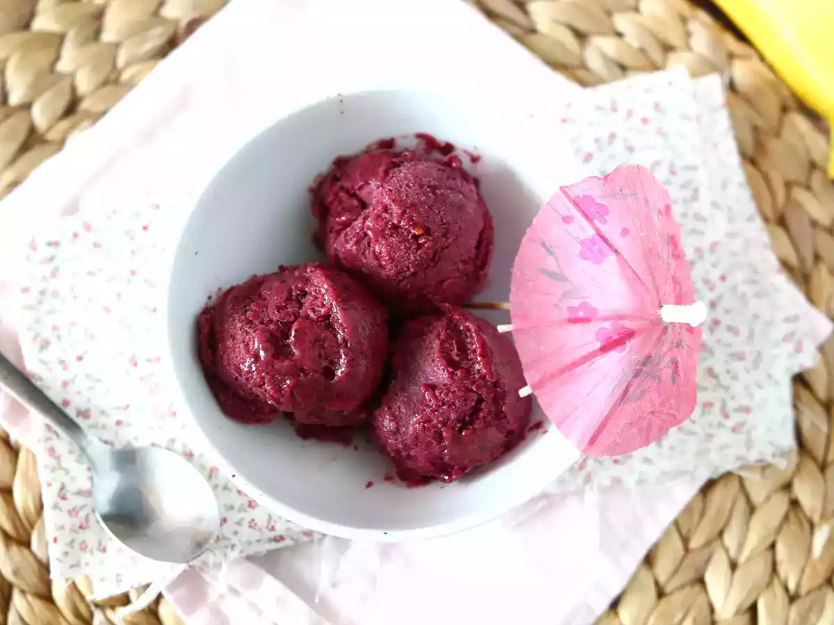 Veganská zmrzlina z červeného ovoce: super snadná banánová nice cream! - foto 2