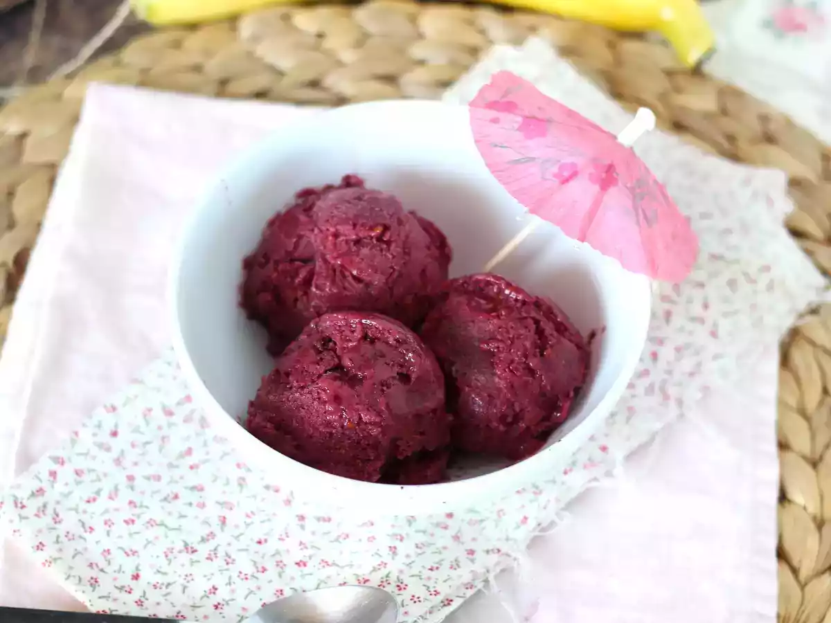 Veganská zmrzlina z červeného ovoce: super snadná banánová nice cream! - foto 4