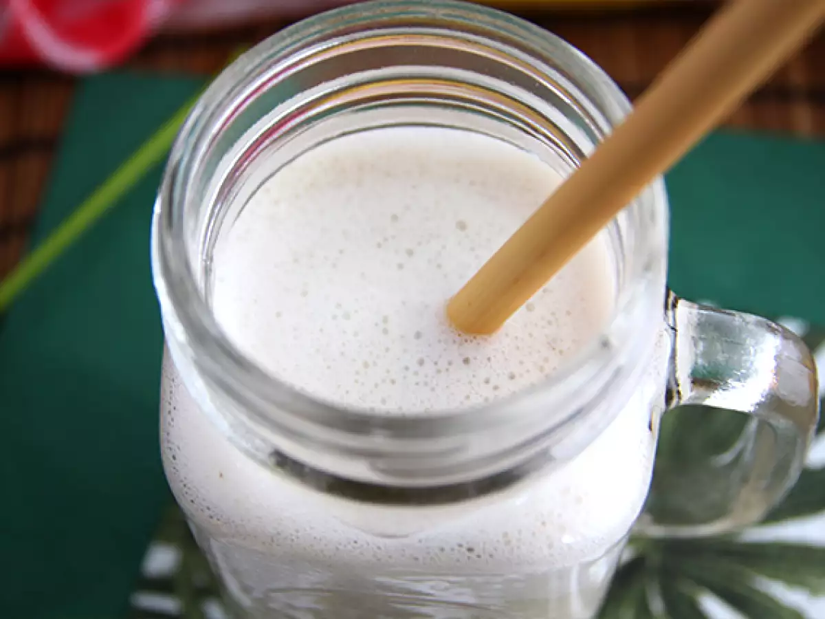 Veganský banánový milkshake - foto 2