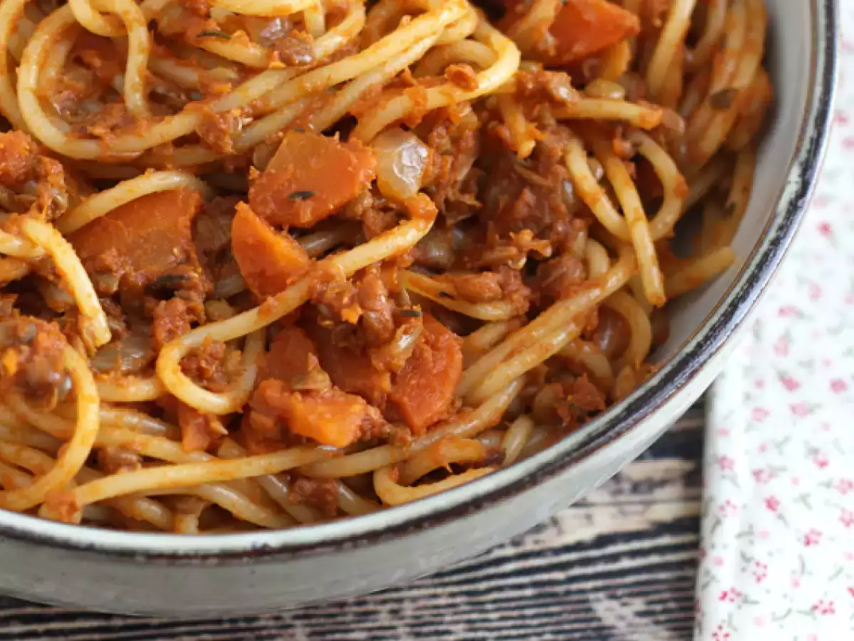Vegetariánská boloňská omáčka ke špagetám! - foto 2