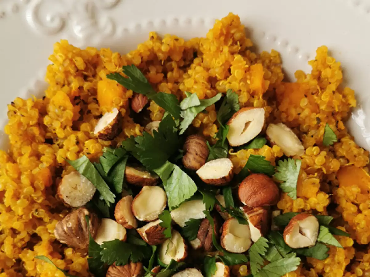Vegetariánské quinotto s quinoou, máslovou dýní, lískovými oříšky a koriandrem - foto 3