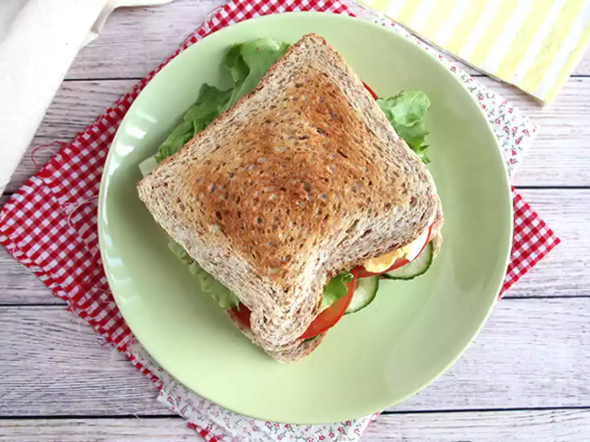 Vegetariánský klubový sendvič - foto 2