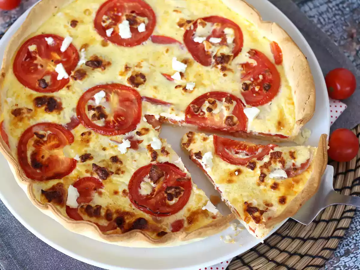 Vegetariánský koláč s rajčaty a fetou, ideální na piknik! - foto 4