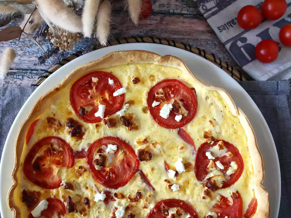 Vegetariánský koláč s rajčaty a fetou, ideální na piknik! - foto 5