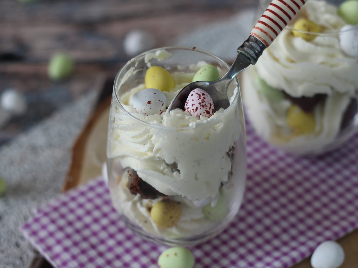 Velikonoční brownie a šlehačkové poháry - foto 4