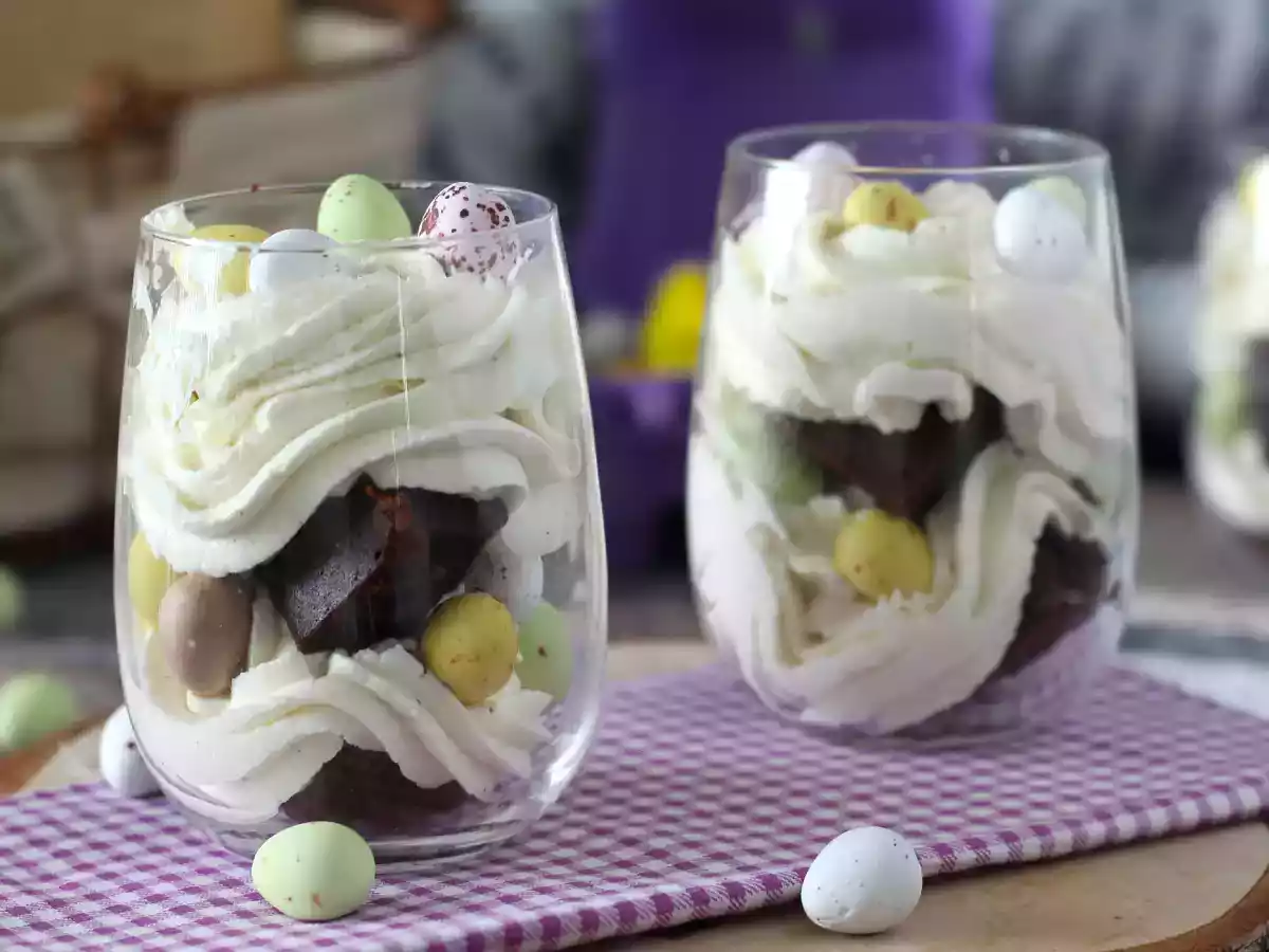 Velikonoční brownie a šlehačkové poháry - foto 6
